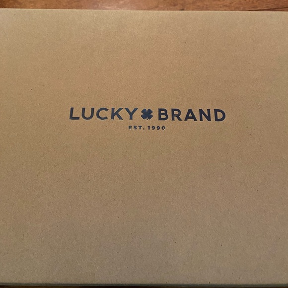 NWB Lucky Brand booties size 8. - Picture 7 of 8